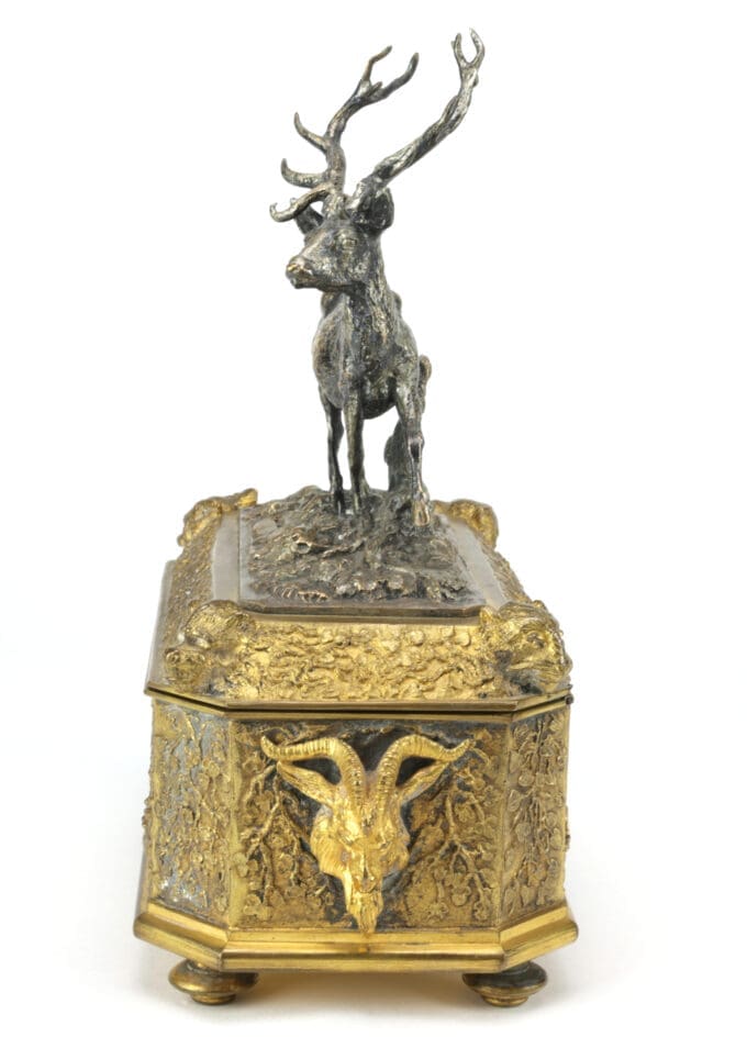 Antiek verzilverd en verguld kistje met hert - Christophe Fratin (1801-1864)