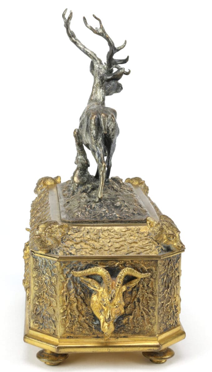 Antiek verzilverd en verguld kistje met hert - Christophe Fratin (1801-1864)