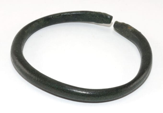 Valuta manilla armband gemaakt van brons - West Afrika