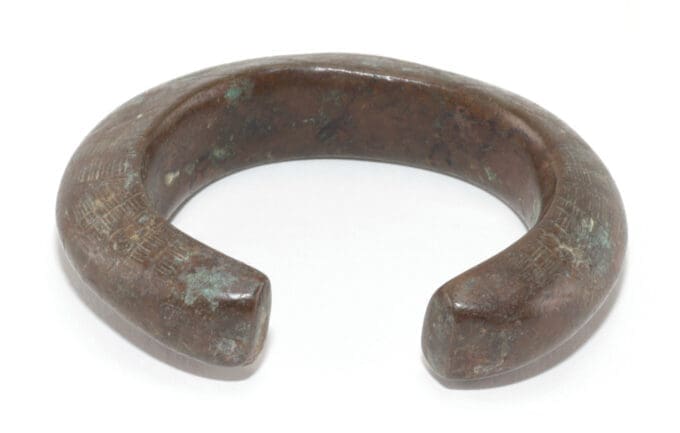 Vier manilla bronzen armbanden - West Afrika